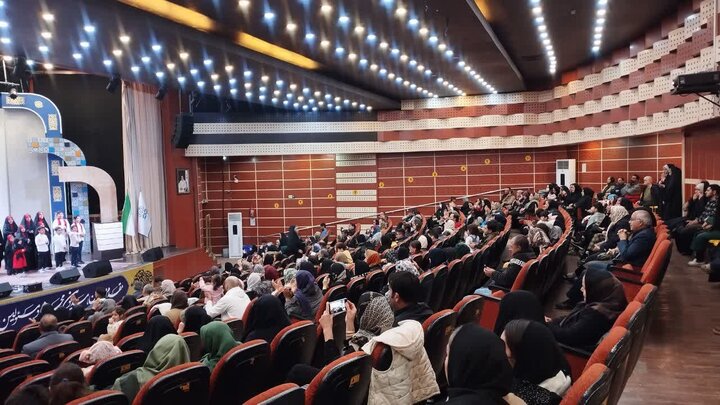 فیلم| جشن بزرگ کوثر در فرهنگسرای شهر اراک