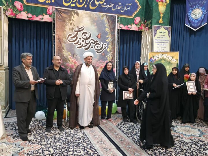 تصاویر/ برگزاری مراسم تجلیل از مقام مادر و زن در آستان مقدس امامزاده صالح (ع) فرح‌زاد