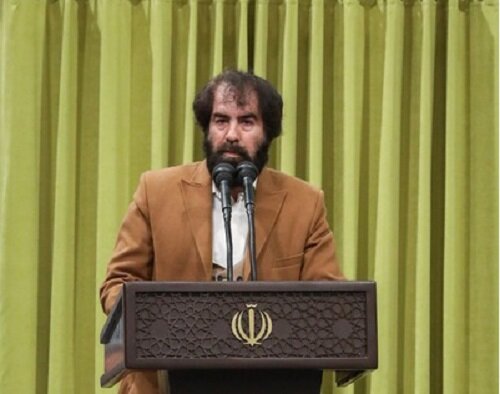 فیلم| شعر خوانی مداح اهل آذربایجان غربی در دیدار رهبری