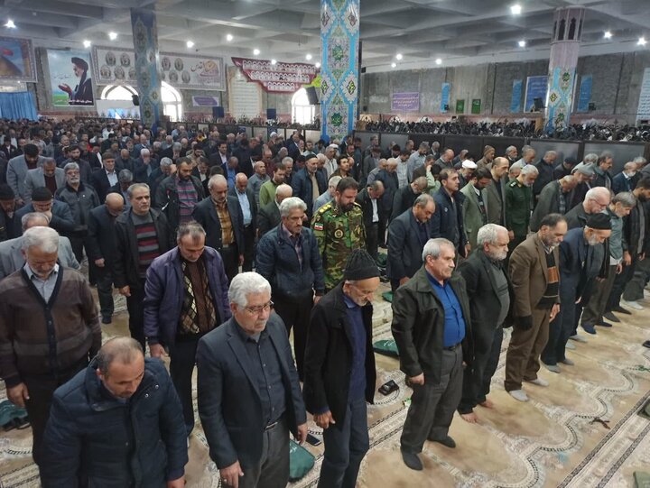 تصاویر/ نمازعبادی سیاسی جمعه کاشان