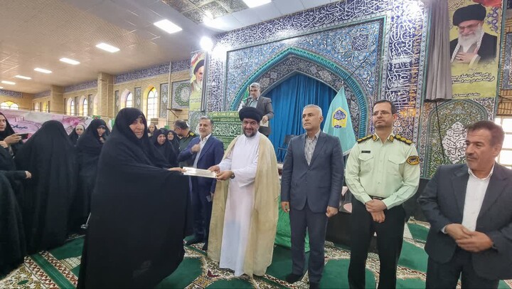 نماز جمعه گناوه به روایت تصویر