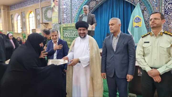 نماز جمعه گناوه به روایت تصویر