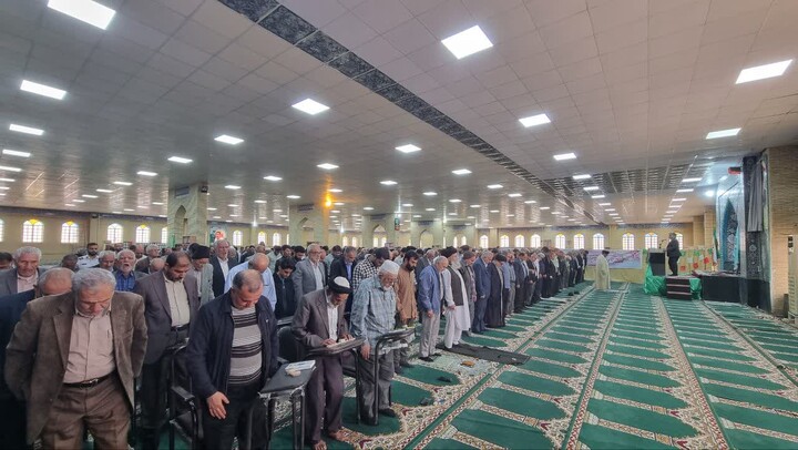 نماز جمعه گناوه به روایت تصویر