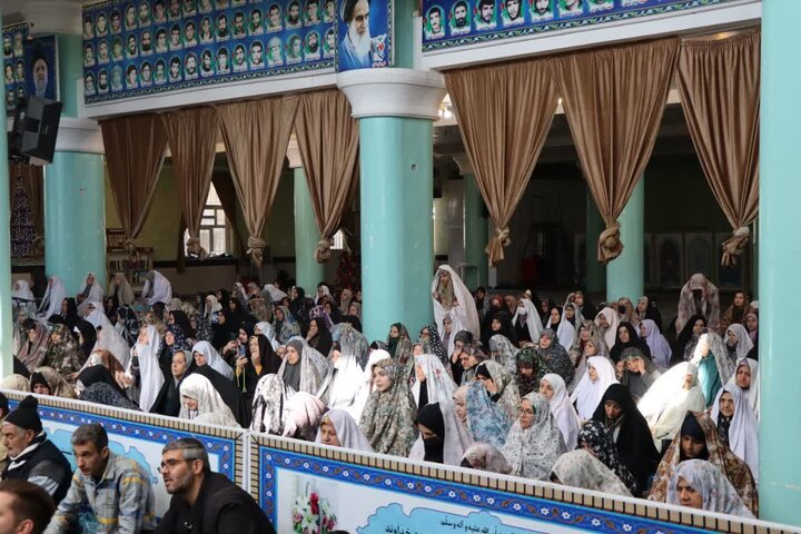 تصاویر/ اقامه نماز جمعه شهرستان تکاب