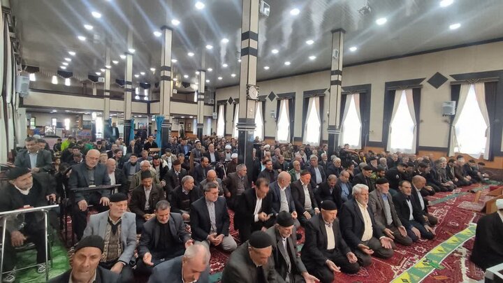 تصاویر/ اقامه نماز جمعه شهرستان چهاربرج