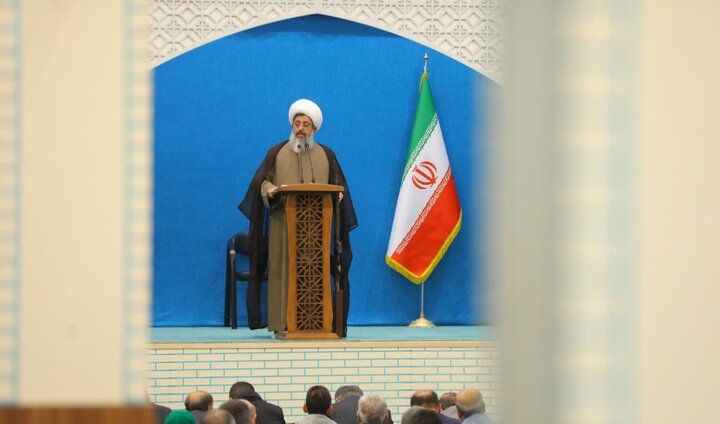 تصاویر/ نماز عبادی سیاسی جمعه در ساوجبلاغ