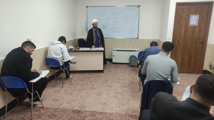 تصاویر/ آزمون‌های استعدادهای برتر حوزوی در سنندج برگزار شد