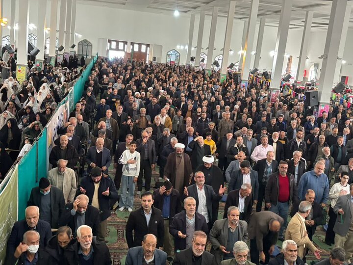 تصاویر/اقامه نماز عبادی سیاسی جمعه در مصلی امام علی (ع)ساوه