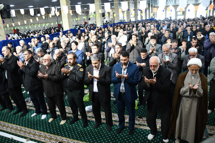 تصاویر/ اقامه نماز جمعه خوی