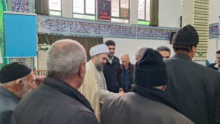 نمازجمعه ترکنمچای به روایت تصویر