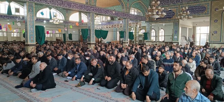 نمازجمعه میانه به روایت تصویر