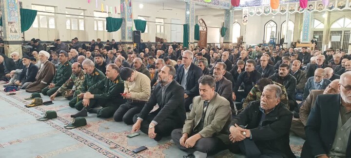 نمازجمعه میانه به روایت تصویر