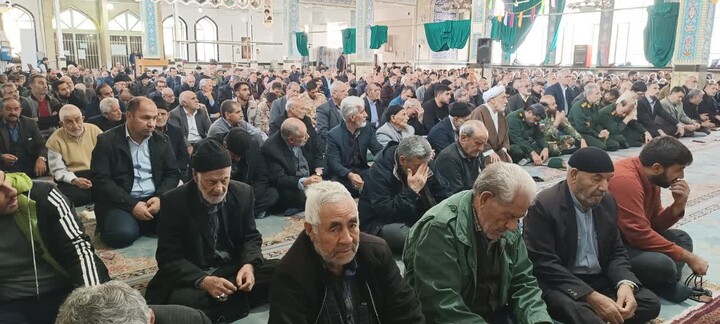 نمازجمعه میانه به روایت تصویر