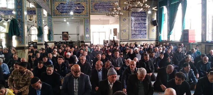 نمازجمعه میانه به روایت تصویر