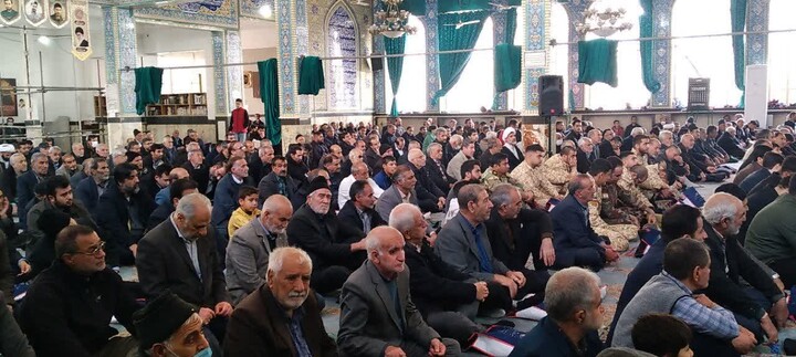 نمازجمعه میانه به روایت تصویر