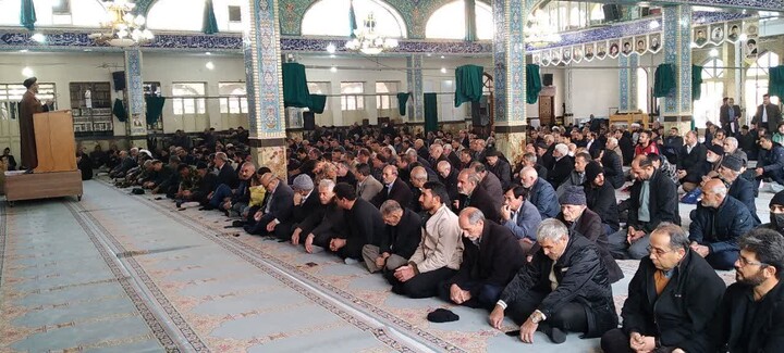 نمازجمعه میانه به روایت تصویر