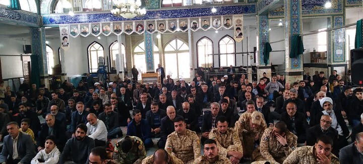 نمازجمعه میانه به روایت تصویر