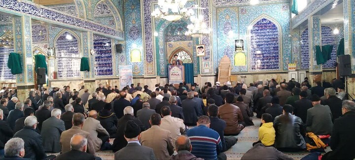 نمازجمعه میانه به روایت تصویر