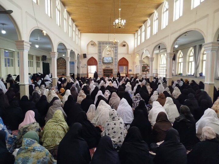 نمازجمعه میانه به روایت تصویر