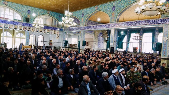 نمازجمعه میانه به روایت تصویر