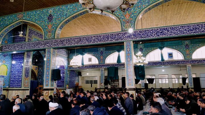 نمازجمعه میانه به روایت تصویر