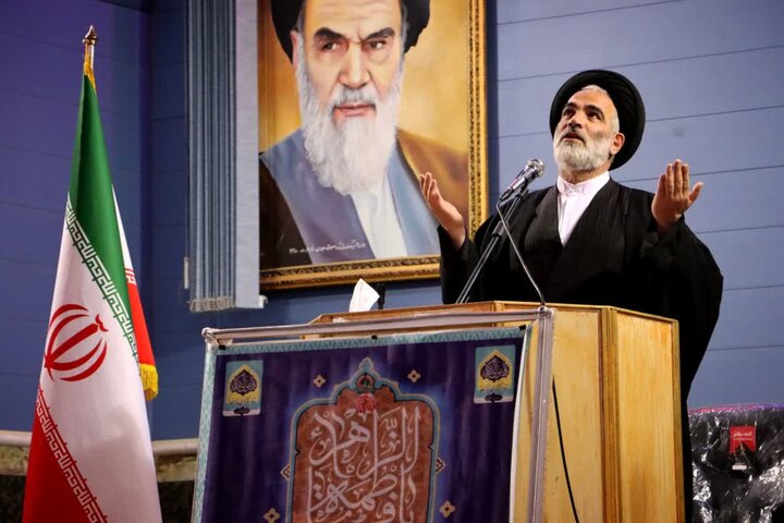 تصاویر/ اقامه نماز جمعه شهرستان سلماس