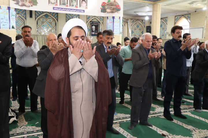 تصاویر/ اقامه نماز جمعه شهر زیدآباد