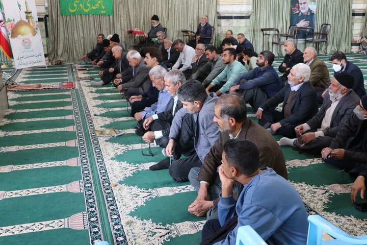 تصاویر/ اقامه نماز جمعه شهر زیدآباد