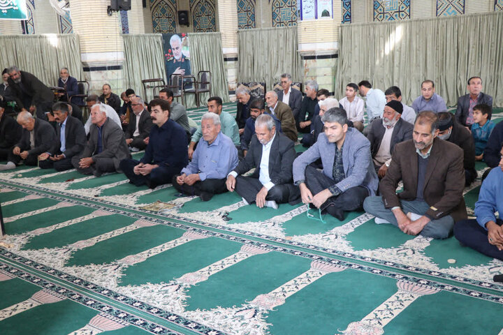 تصاویر/ اقامه نماز جمعه شهر زیدآباد