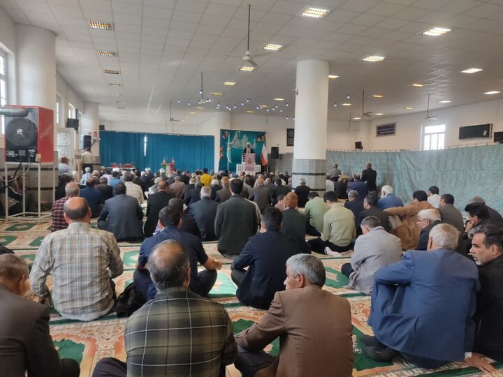 تصاویر/ اقامه نماز جمعه شهر کشکوئیه