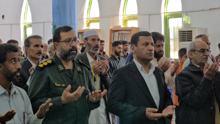 تصاویر/ اقامه نماز جمعه شهر ریگان