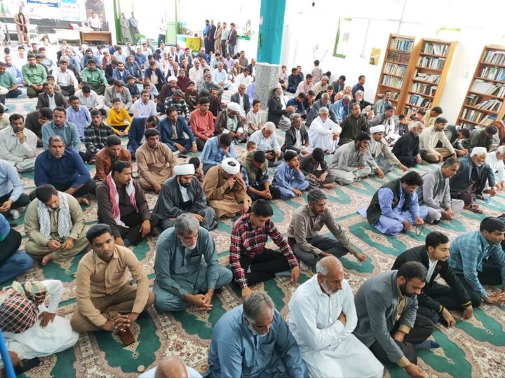 تصاویر/ اقامه نماز جمعه شهر ریگان