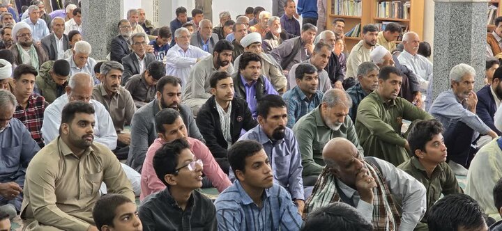 تصاویر/ اقامه نماز جمعه شهر ریگان