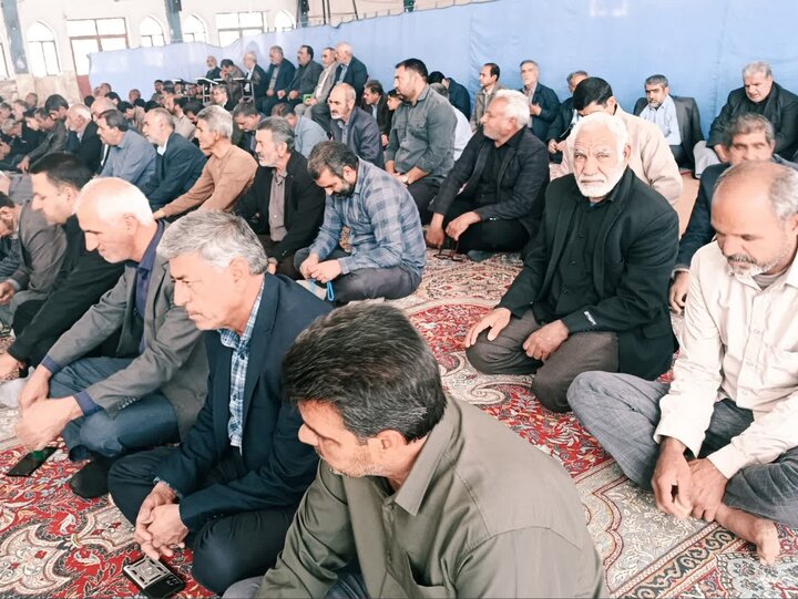 تصاویر/ اقامه نماز جمعه شهر صفائیه