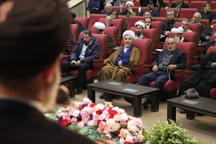 تصاویر / نشست اعتکاف در مصلی اعظم تبریز