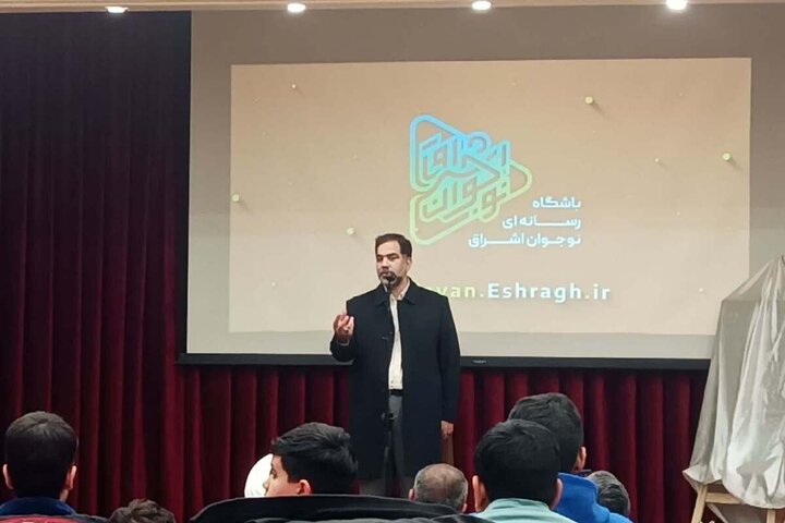 شهرت زودرس در فضای مجازی، جایگزین عمق و دانش نمی‌شود