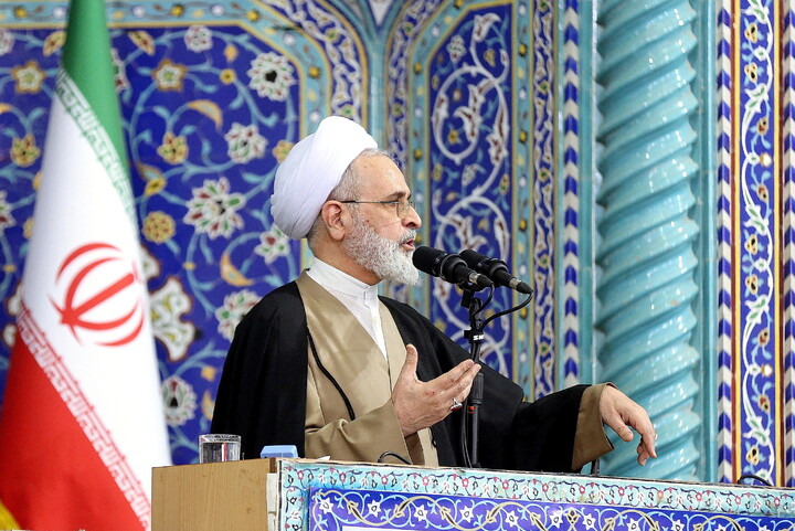 تصاویر/ اقامه نماز جمعه قم