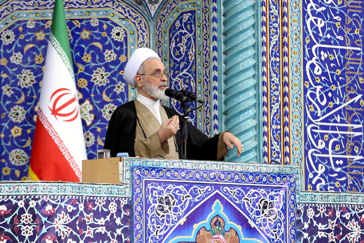 تصاویر/ اقامه نماز جمعه قم