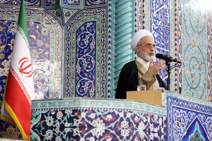 تصاویر/ اقامه نماز جمعه قم