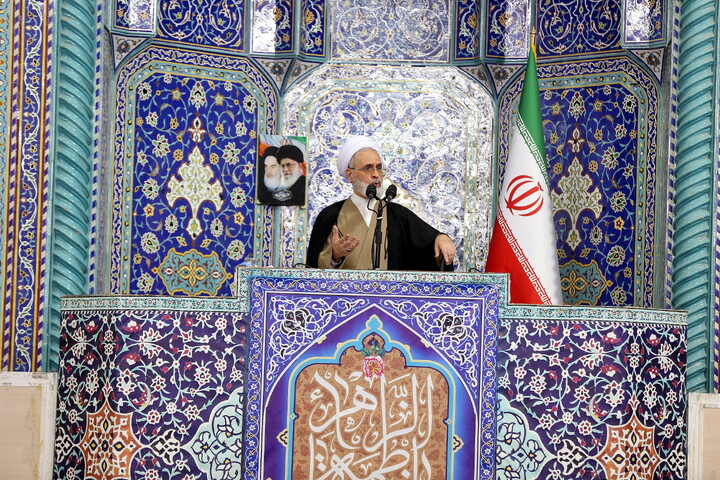 تصاویر/ اقامه نماز جمعه قم