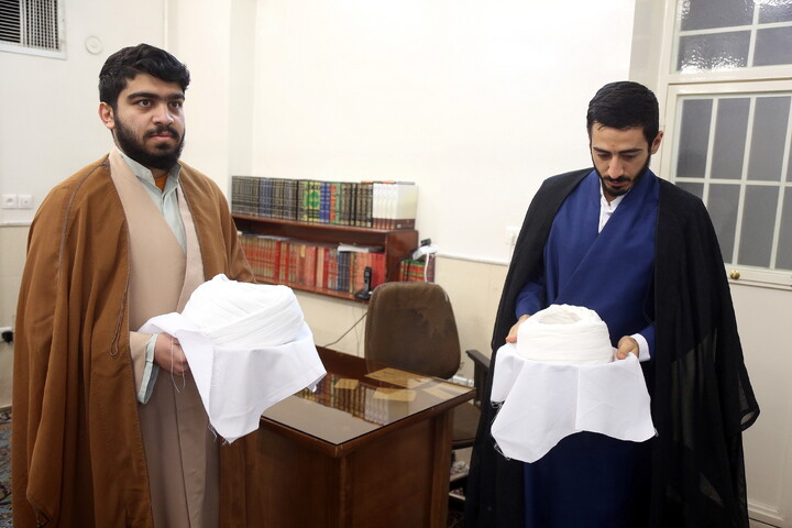 تصاویر/ جشن میلادحضرت زهرا(س) و آئین عمامه گذاری طلاب