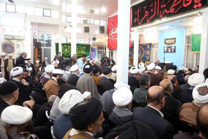 تصاویر/ جشن میلادحضرت زهرا(س) و آئین عمامه گذاری طلاب