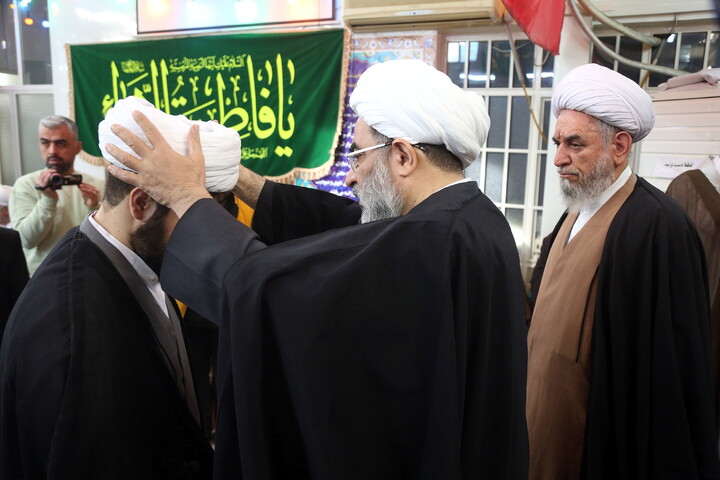 تصاویر/ جشن میلادحضرت زهرا(س) و آئین عمامه گذاری طلاب