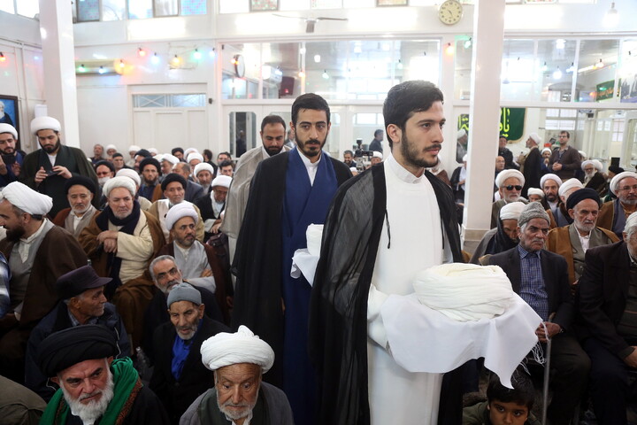 تصاویر/ جشن میلادحضرت زهرا(س) و آئین عمامه گذاری طلاب