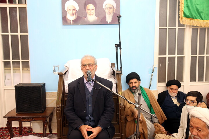 تصاویر/ جشن میلادحضرت زهرا(س) و آئین عمامه گذاری طلاب