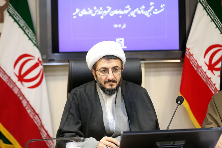 تصاویر/ نشست معاون پژوهش حوزه های علمیه با برگزیدگان جشنواره علامه حلی