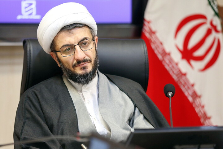 تصاویر/ نشست معاون پژوهش حوزه های علمیه با برگزیدگان جشنواره علامه حلی