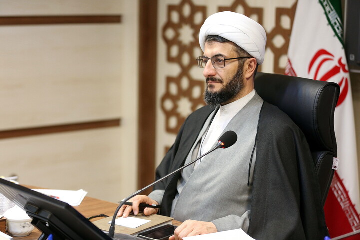 تصاویر/ نشست معاون پژوهش حوزه های علمیه با برگزیدگان جشنواره علامه حلی