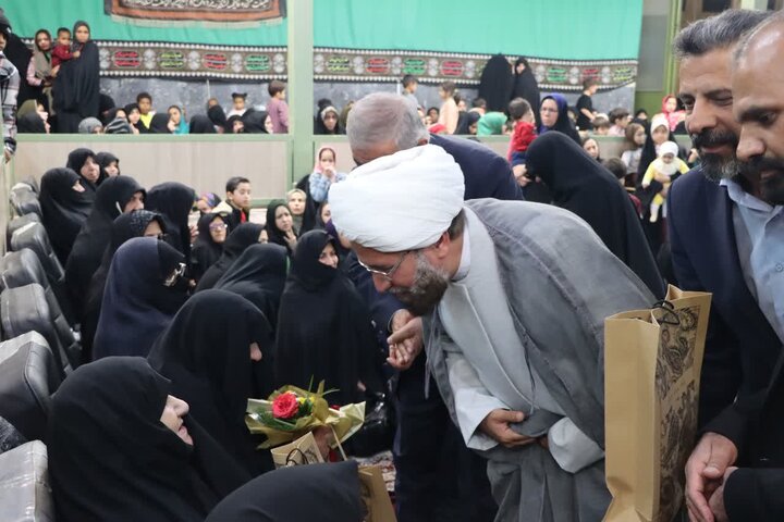 تصاویر/  تجلیل از مادران شهدای اشکذر