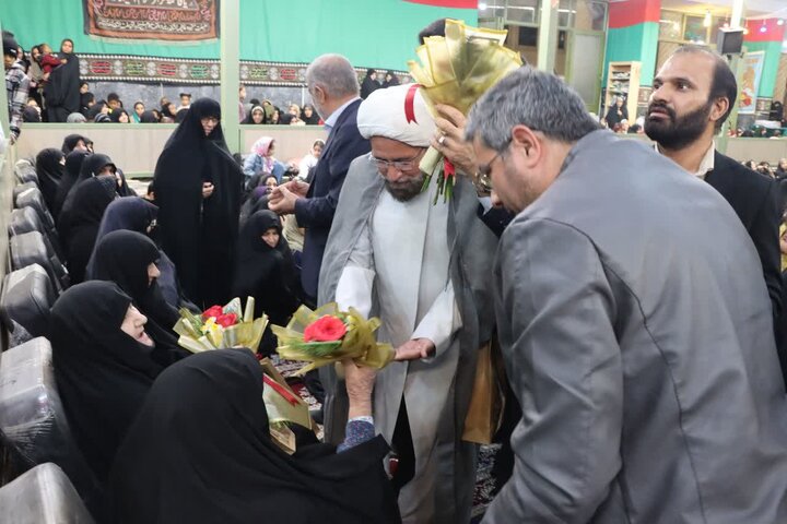 تصاویر/  تجلیل از مادران شهدای اشکذر